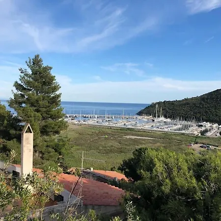 In Poggio Pertuso - Vista Baia Di Cala Galera Vicino Feniglia - *